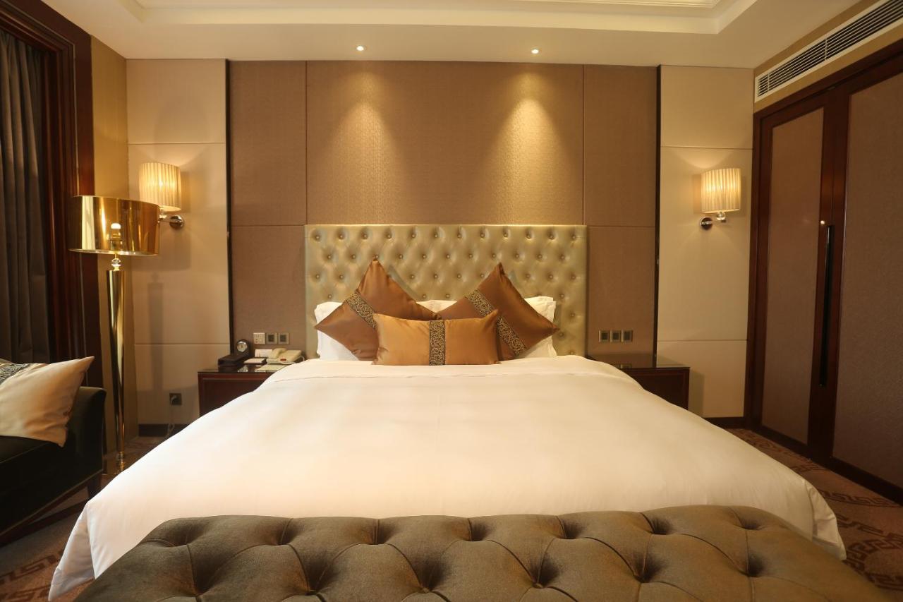 Wyndham Grand Plaza Royale Chenzhou Otel Dış mekan fotoğraf