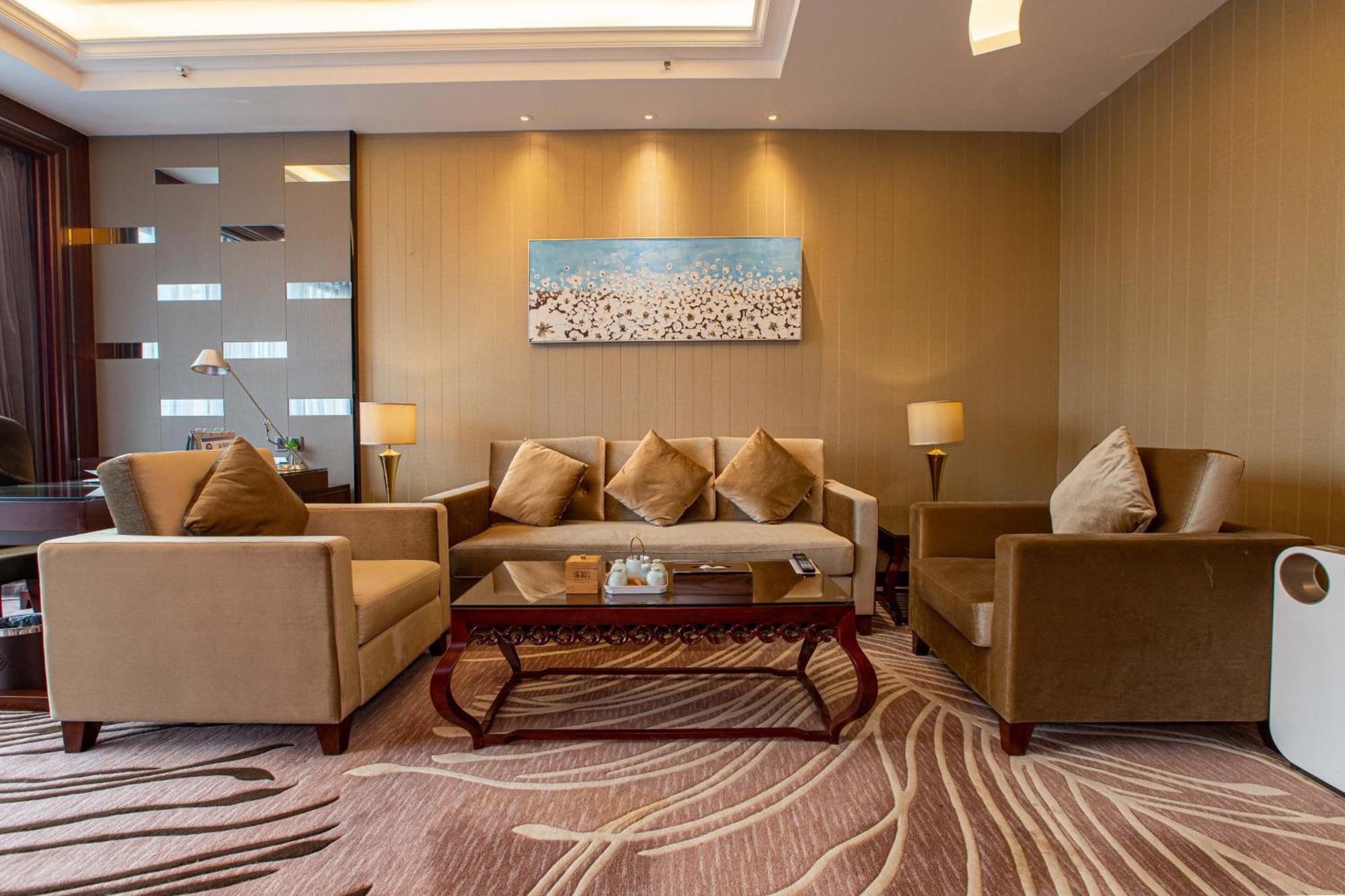 Wyndham Grand Plaza Royale Chenzhou Otel Dış mekan fotoğraf