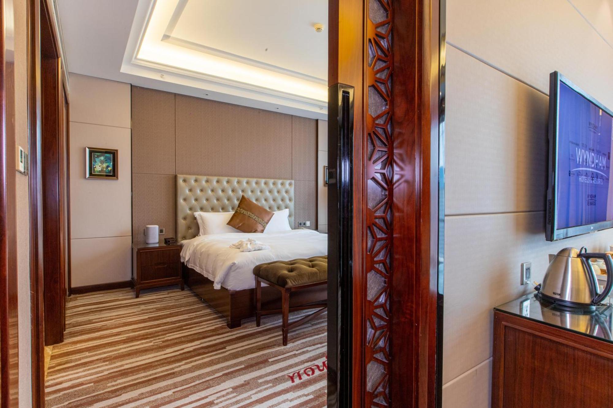Wyndham Grand Plaza Royale Chenzhou Otel Dış mekan fotoğraf